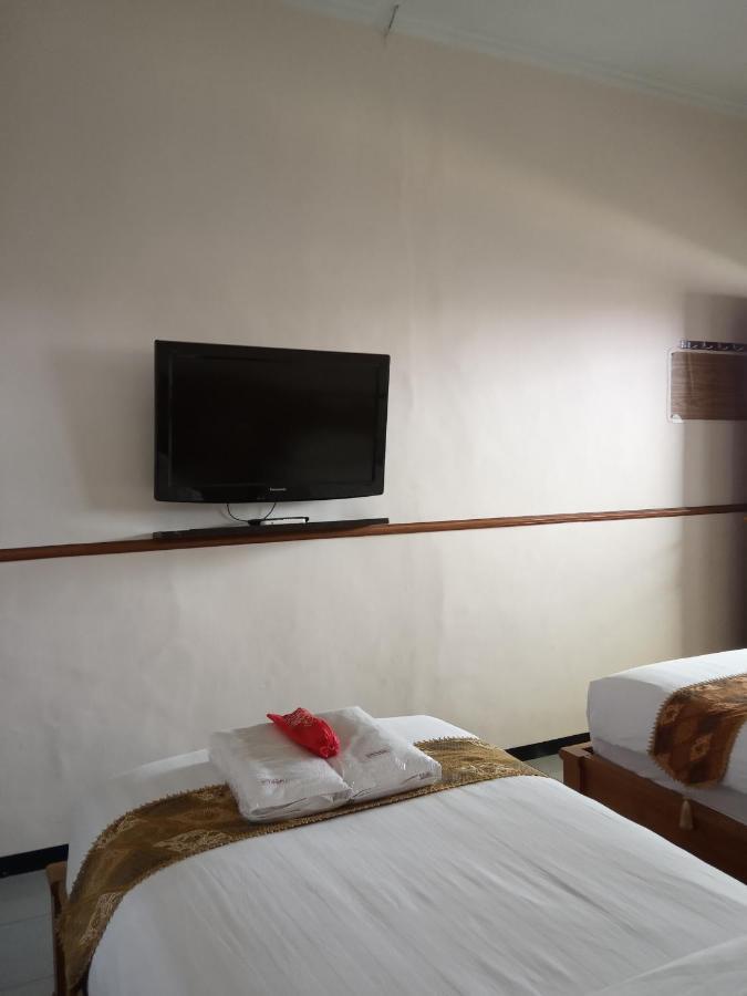 New Merdeka Hotel Jembel Exterior foto